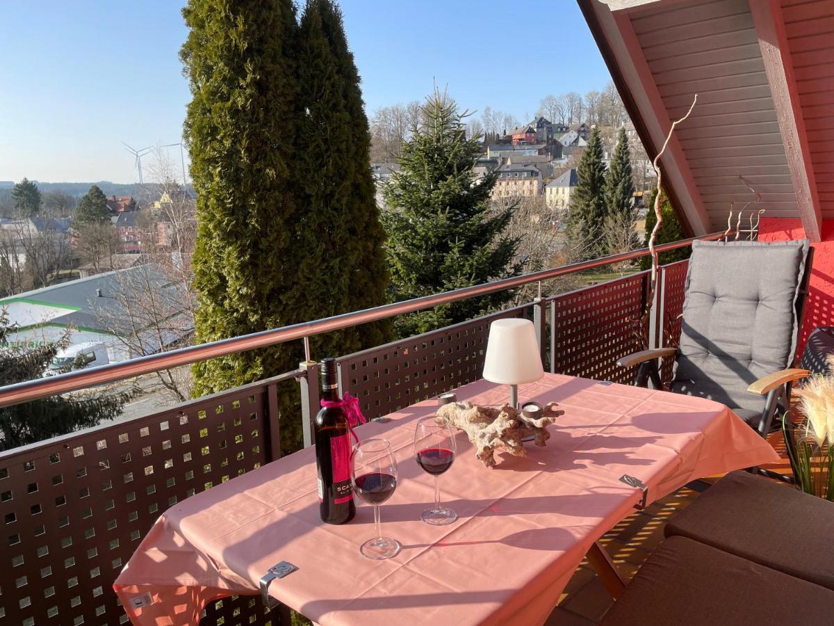 Tolle Ferienwohnung Mit Loggia In Schauenstein 100Qm Bei Hof An Der Saale Frankenwald Bagian luar foto